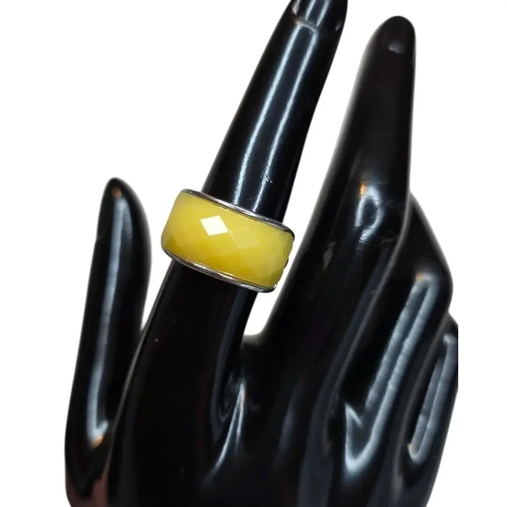 Vintage Multifaceted Yellow Glass Silver‎ Toned Ring Size 6.5
